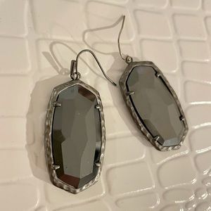 Kendra Scott Danielle Earrings In Black & Pewter